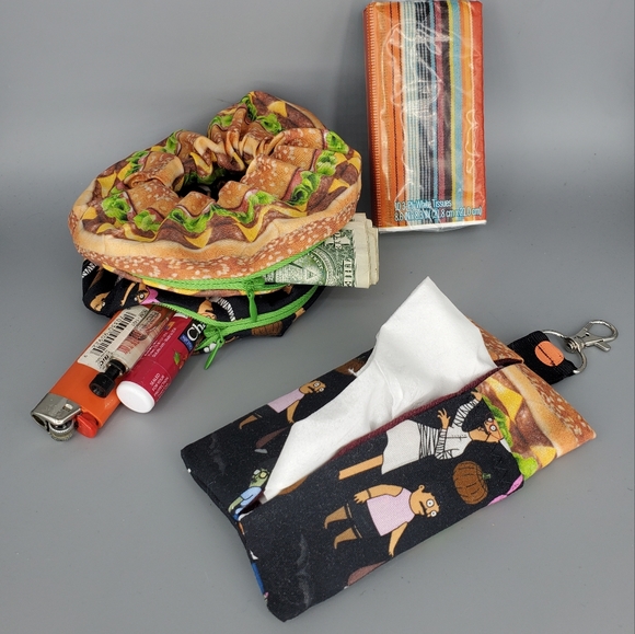 Bob Burgers 🍔 Tissue Holder Keychain + 2 Secret Pouch Stash Scrunchies - Picture 1 of 9